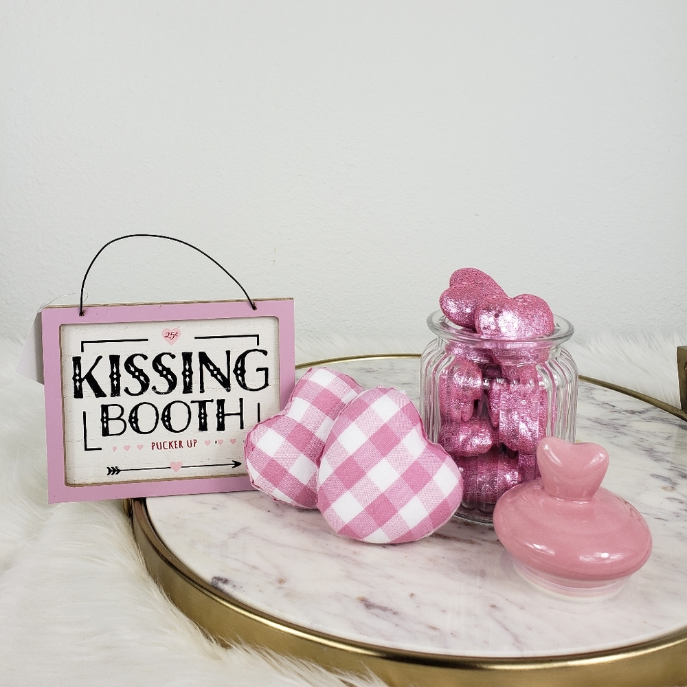 Pastel Pink Valentines Day Decor set